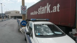 tir blocco polizia municipale