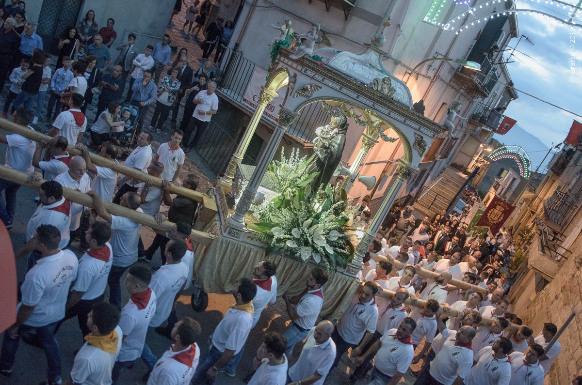 San Benedetto Quando Si Festeggia San Fratello festeggia un figlio di migranti schiavi, San Benedetto il