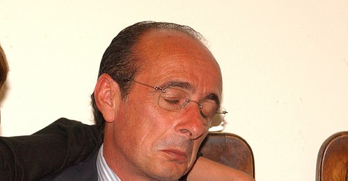 CITTADINI AUTOCONVOCATI PER DIRE NO AL DOPPIO INCARICO: DA FB ALLA PIAZZA