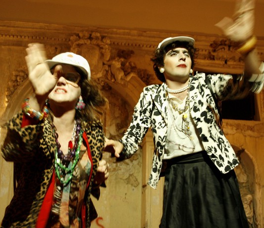 “CHE PIACERE” AL TEATRO CASALAINA DI NOVARA DI SICILIA