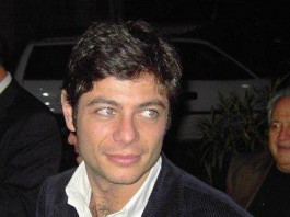 00 QUERO OPERAZIONE DECENTRAMENTO: MISSIONE IMPOSSIBILE?