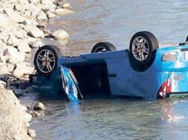 AUTO IN UNA VORAGINE A SIRACUSA: IN CONDIZIONI GRAVISSIME UN BIMBO RICOVERATO AL POLICLINICO