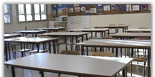 SCUOLA ZAFFERIA, I GENITORI MANIFESTANO. L’ALLARME DEL CONSIGLIERE TERRANOVA