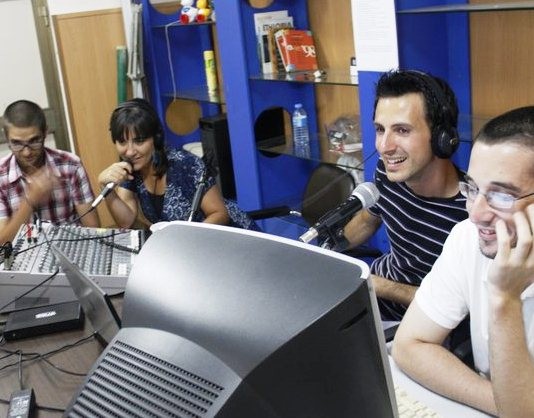 GLI STUDENTI E L’”ONDA UNIVERSITARIA”: DALLA WEB RADIO LA VOCE GIOVANE DELL’ATENEO SENZA BARONI