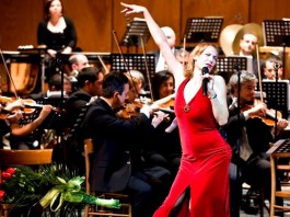 UTE LEMPER: LUNGHI APPLAUSI AL VITTORIO EMANUELE PER LA GRANDE INTERPRETE