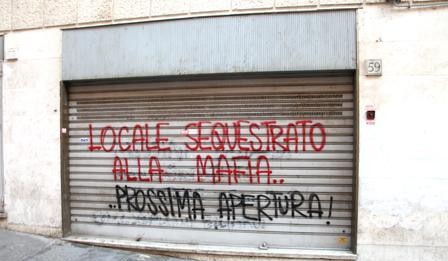 AFFIDAMENTO DEI BENI CONFISCATI ALLA MAFIA: TRE “MISTERIOSI” RINVII DALLA COMMISSIONE, PERCHE’?
