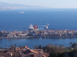 LA NAVE E’ STATA DISINCAGLIATA (FOTO GALLERY)