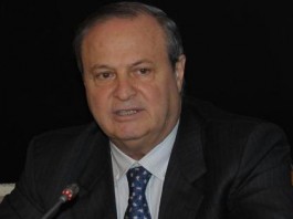 ROBERTO CORONA CHIEDE IL REINTEGRO ALLA CONFCOMMERCIO: PORTE CHIUSE E MOLTE RISERVE