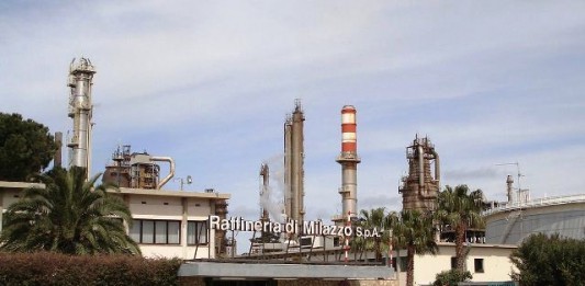 RAFFINERIA DI MILAZZO: L’ADASC SCRIVE AL MINISTERO, DA MAGGIO FERMI ALCUNI IMPIANTI DI CONVERSIONE