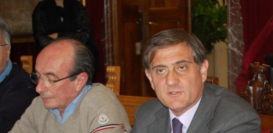 ONCOLOGICO: ARDIZZONE, BUZZANCA E BENINATI SVELANO IL BLUFF DELL’ ASS. RUSSO