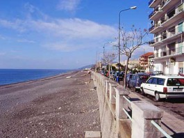 ANCORA UNA MORTE BIANCA: OPERAIO PRECIPITA IN UNA SCARPATA, SALVO IL COLLEGA