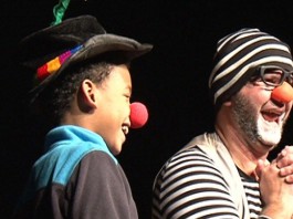 MAURIZIO SCARPA, ARTISTA SORDO, NELLA SALA LAUDAMO PER FAR DIVERTIRE TUTTI I BAMBINI, SORDI E NON