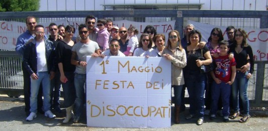 VERTENZA TELCOM: IL PRESIDIO DEI LAVORATORI IN PREFETTURA(VIDEO)