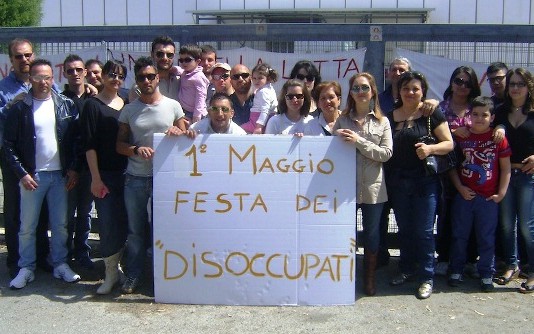 VERTENZA TELCOM: IL PRESIDIO DEI LAVORATORI IN PREFETTURA(VIDEO)
