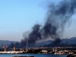 FUMO IN RAFFINERIA: PER L’AZIENDA, “UNA NUVOLETTA NERA, IMPATTO VISIVO, MA NULLA DI ALLARMANTE”
