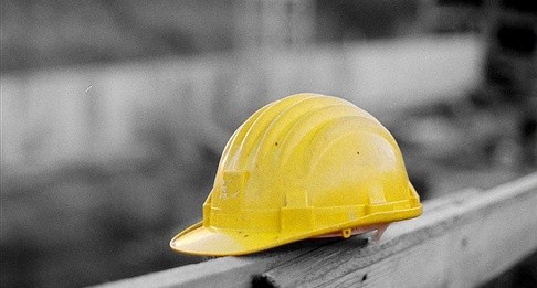 MORTE SUL LAVORO: OPERAIO PRECIPITA DAL QUARTO PIANO A SANTA MARGHERITA