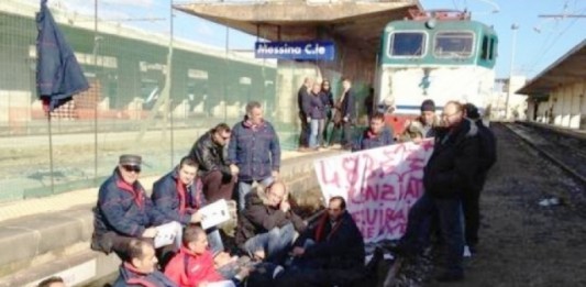 IL “TRENO PER MILANO” PASSA, MA SENZA GLI EX SERVIRAIL: BLOCCATO PER 20 MINUTI ALLA STAZIONE MARITTIMA