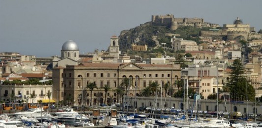 MILAZZO: IL COMUNE E’ IN DISSESTO? CHIESTO RIMBORSO AI CONSIGLIERI, REI DI AUMENTI TROPPO ESOSI