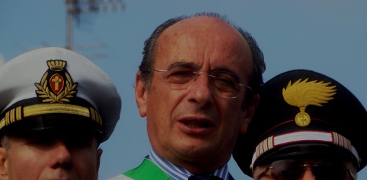 L’ULTIMO REGALO DI BUZZANCA: UN NUOVO COMMISSARIO A PALAZZO E DIMISSIONI ENTRO IL 31 AGOSTO
