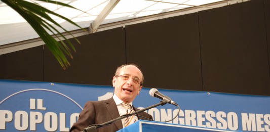 ORE 19:49 BUZZANCA AMMETTE DI AVER PERSO