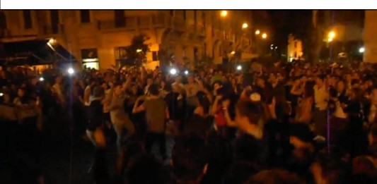 FLASH MOB A MESSINA, PIAZZA DUOMO COLMA…DI SPETTATORI (VIDEO)
