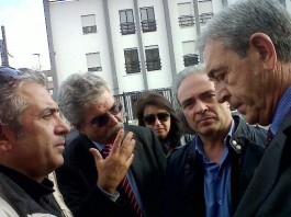 VERTENZA TRISCELE: UN EX OPERAIO MINACCIA DI DARSI FUOCO, SOLIDARIETA’ DEL PREFETTO