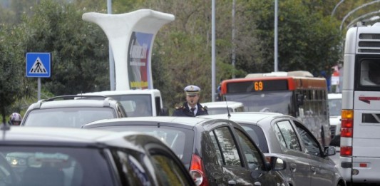 GUASTO AD UNA TUBATURA DELL’ACQUA: TRAFFICO IN TILT NELLA ZONA NORD