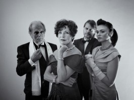 “EVA CONTRO EVA”: IL TEATRO COME METAFORA DI UN MONDO SPIETATO IN SCENA AL VITTORIO EMANUELE FINO A DOMENICA