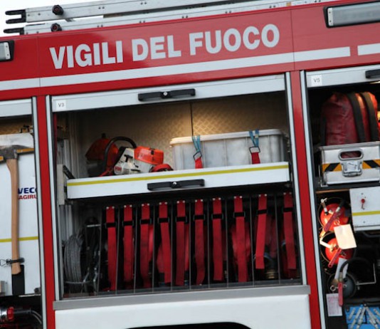 LITIGA COL PARENTE E GLI INCENDIA CASA METTENDO A RISCHIO TUTTO LO STABILE: UN INTOSSICATO AL CUTRONI ZODDA