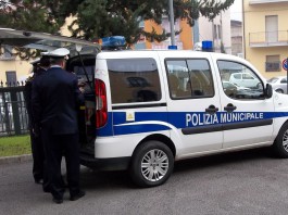 INTEGRAZIONE DEI 50 CONTRATTISTI, POLIZIA MUNICIPALE IN STATO D’AGITAZIONE