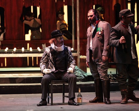 UN LUNGHISSIMO APPLAUSO FINALE HA ACCOLTO LA PRIMA DI “RIGOLETTO”, DOMANI SI REPLICA