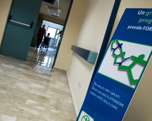 QUANDO NEMO(SUD) DIVENTA PROFETA IN PATRIA: DAL PADIGLIONE B DEL POLICLINICO ALLA PASSERELLA DEL PALANTONELLO