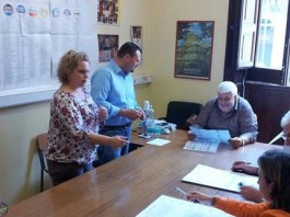 ORE 15.15: INIZIA LO SPOGLIO