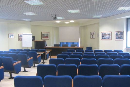 I DIPENDENTI ARAM DOPO LO SCANDALO FORMAZIONE: “SIAMO VITTIME, NON FANNULLONI”