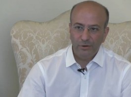 UNIME, L’INTERVISTA AL RETTORE NAVARRA: “I MIEI PARENTI? IN AMERICA NON SI GUARDANO I COGNOMI. IMPORTANTE PREMIARE IL MERITO”