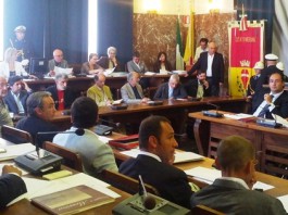 CONSIGLIO COMUNALE I°ATTO: ECCO COSA E’ SUCCESSO IN AULA