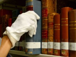 UOMINI PER TUTTE LE STAGIONI? L’ESPERTO “NON BIBLIOTECARIO” CHE NON PIACE AGLI “ACCORINTIANI”