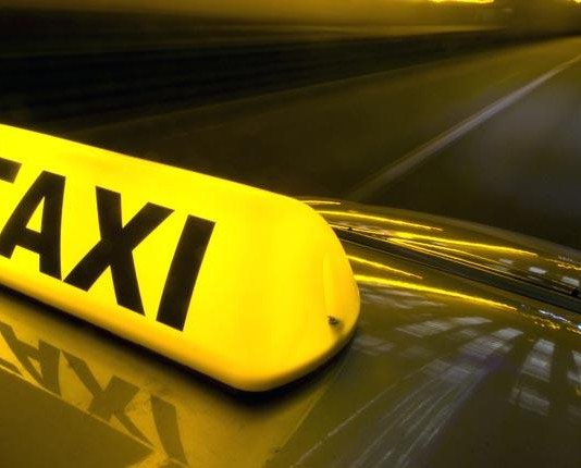 GIARDINI NAXOS: LA RIVOLTA DEI TAXISTI, ASSESSORE ALLA VIABILITA’ DENUNCIATO ALLA PROCURA