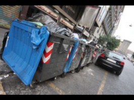 21ENNE ROVISTA NELLA SPAZZATURA, UNA CARICA ELETTRICA LO COLPISCE. UNA STORIA CHE DEVE INDIGNARE