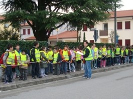 A MESSINA TUTTI A SCUOLA CON IL PEDIBUS: A PICCOLI PASSI PER SCOPRIRE UNA CITTA’ PIU’ UMANA