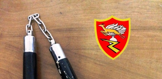 IN MOTO SENZA PATENTE E CON UN “NUNCHAKU”: DICIOTTENNE DENUNCIATO DAI CC