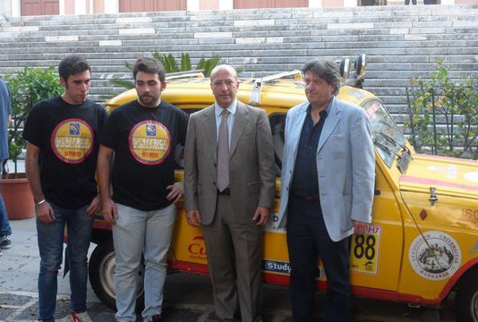 UNIME, PRESENTATO IL TEAM DI ME4AFRICA 2014. NAVARRA: “SIETE IL BUON ESEMPIO. VI AIUTEREMO”