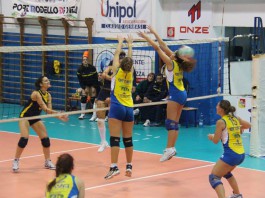 PALLAVOLO: SAVIO IN TRASFERTA A MILAZZO. PRESENTATA ALLA STAMPA LA PELORO VOLLEY