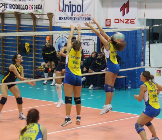 PALLAVOLO: SAVIO IN TRASFERTA A MILAZZO. PRESENTATA ALLA STAMPA LA PELORO VOLLEY