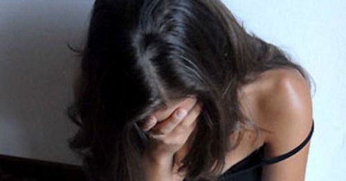 Minaccia di morte moglie e figlia davanti ai carabinieri dopo violenta lite, in manette 65enne