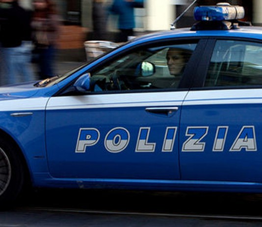SCASSINANO CABINA PER FOTOTESSERE: ARRESTATI DALLA POLIZIA