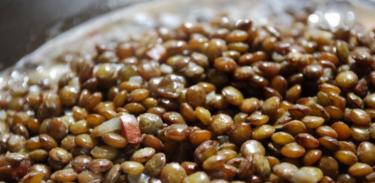 ITALIANI MENO “SPRECONI”: IN CUCINA GLI AVANZI DI CAPODANNO, 200 MLN SALVATI DALLA SPAZZATURA