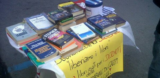 RACCOLTA DI LIBRI PER I DETENUTI DI GAZZI: FINO ALLE 19 BANCHETTO DEI “GRILLI DELLO STRETTO”