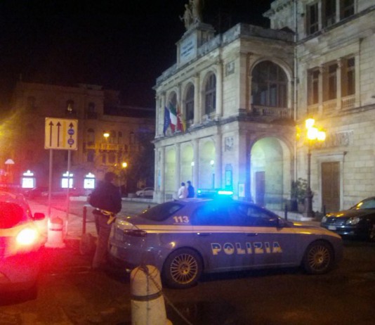 I “PINELLIANI” HANNO OCCUPATO IL TEATRO VITTORIO EMANUELE