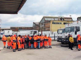 Messinambiente, stop alla raccolta rifiuti: protesta ad oltranza dei dipendenti